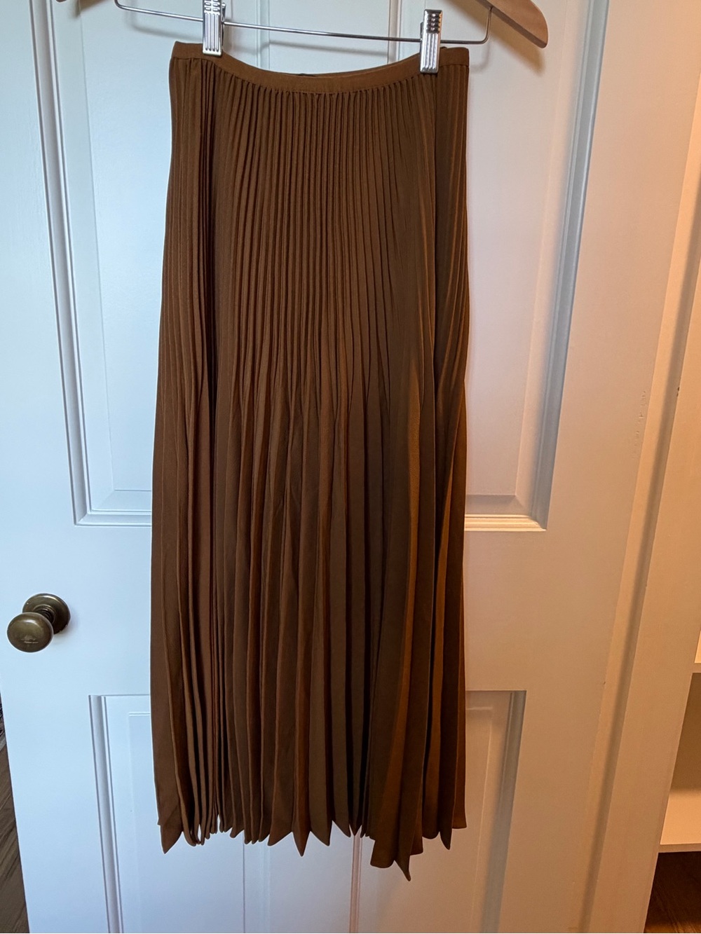 JENNIE KAYNE pleated tan maxi Skirt size small